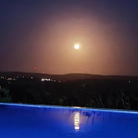 Infinity View * Nata