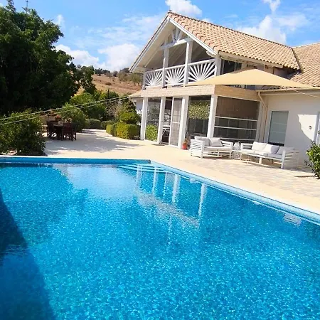 Villa Infinity View Nata